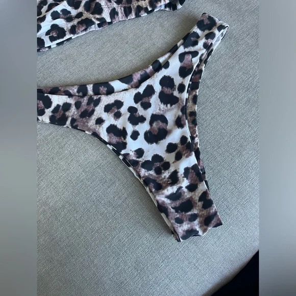 Leopard Print Bikini Set - Picture 4 of 4